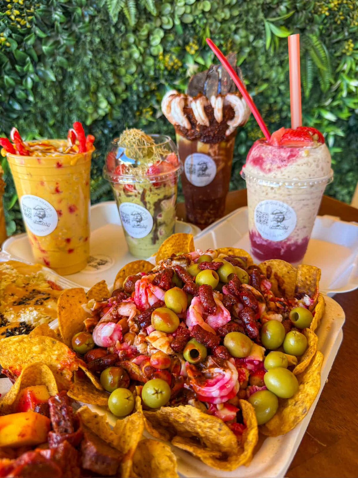 Fresas con crema y nuez